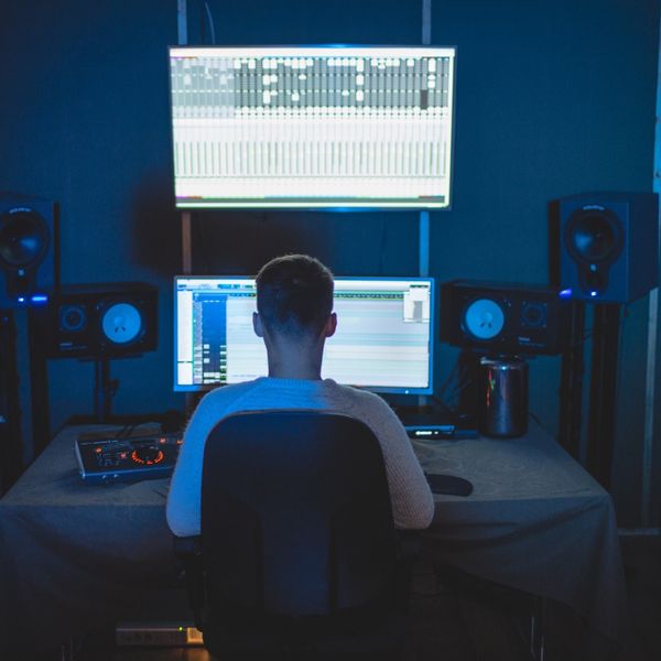 The Symphony of Innovation: Dissecting the Impact of Tech on Music Production